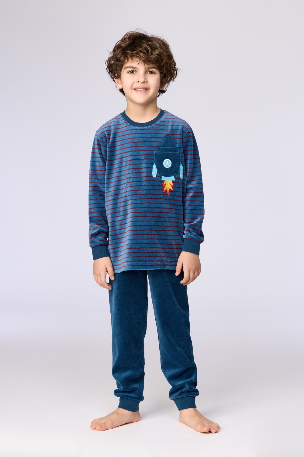 Blauw-bordeaux gestreepte pyjama van velours