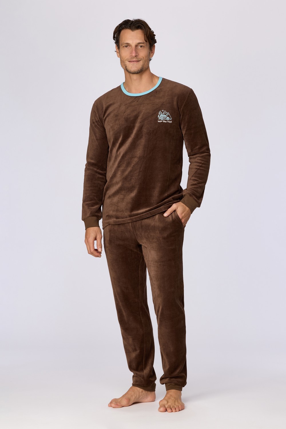 Bruine pyjama van velours