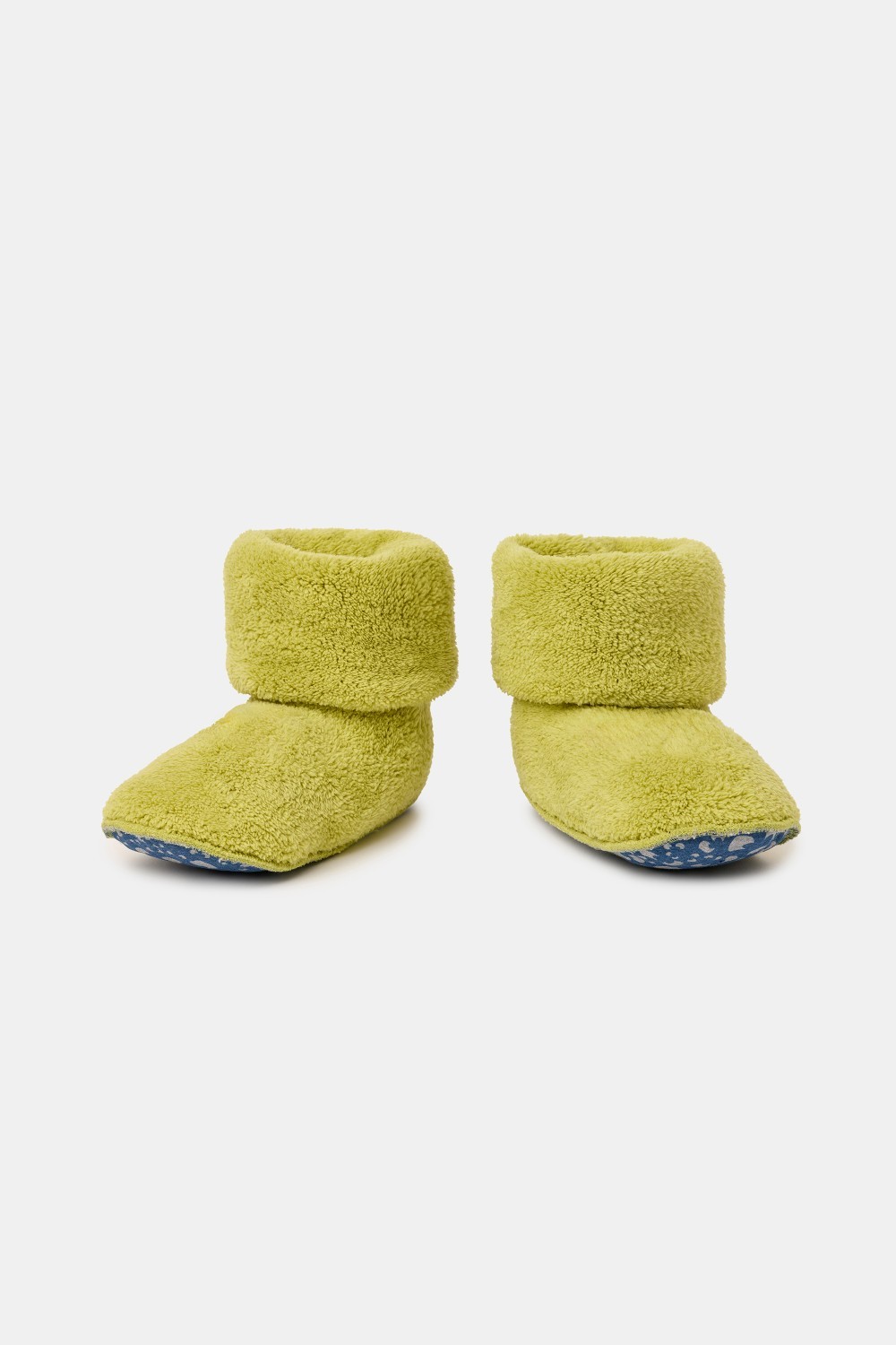 Groene pantoffels van zachte teddystof